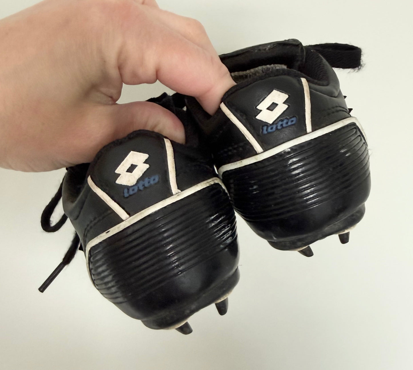 Lotto Black & Blue Soccer Cleats (9)