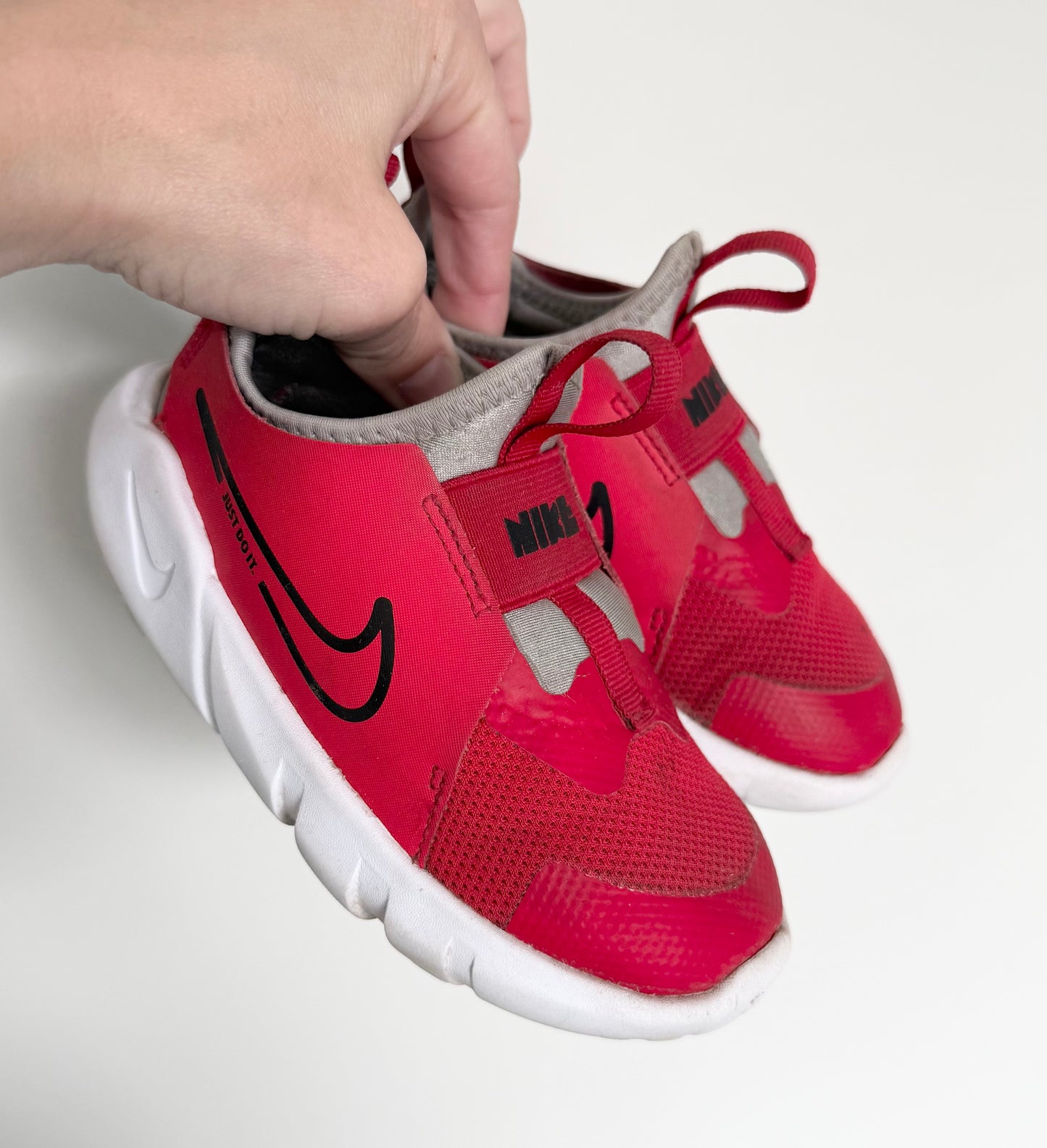Nike Flex Runner 2 Red & Grey Stretch Sneakers (9)