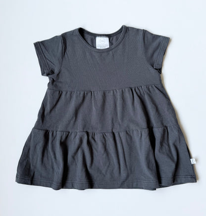 Tiny Button Apparel Dark Grey Tiered Short Sleeve Top (2/3T)
