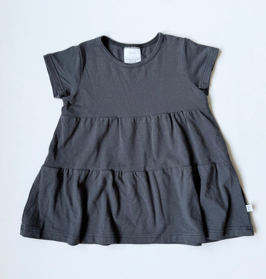 Tiny Button Apparel Dark Grey Tiered Short Sleeve Top (2/3T)
