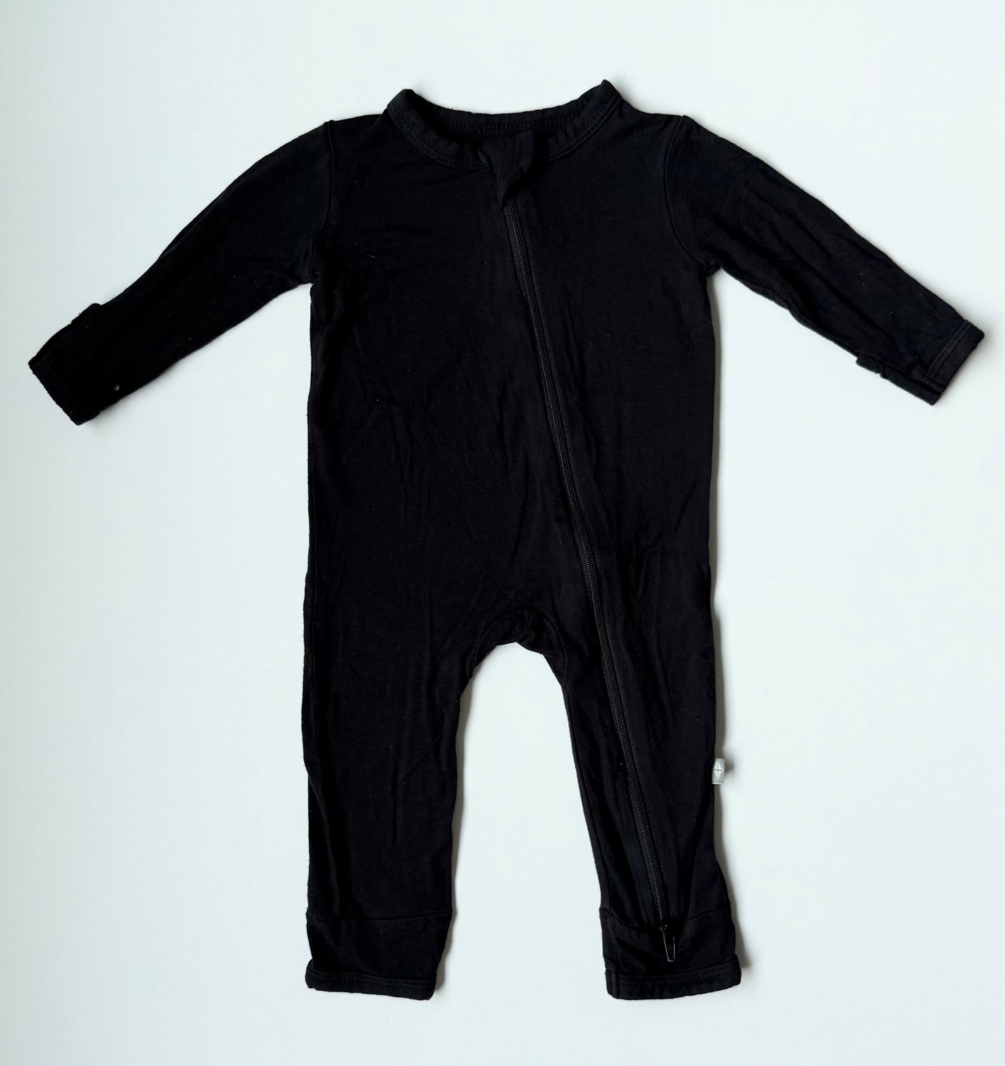 Kyte Midnight Zipper Romper (0-3 Months)