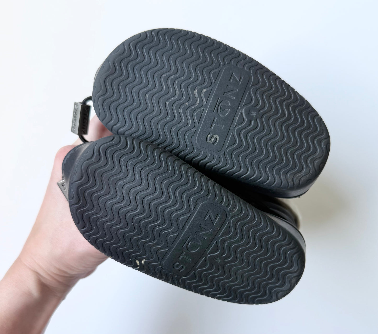 Stonz Black Winter Boots - Lined (Small/Medium)