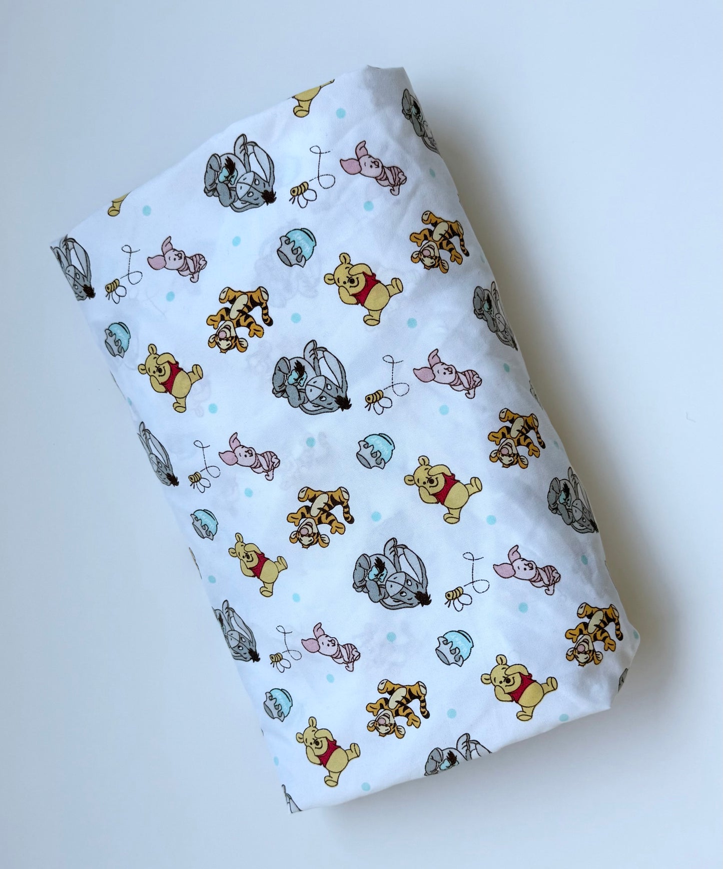 Disney Baby White Winnie the Pooh Crib Sheet (2)