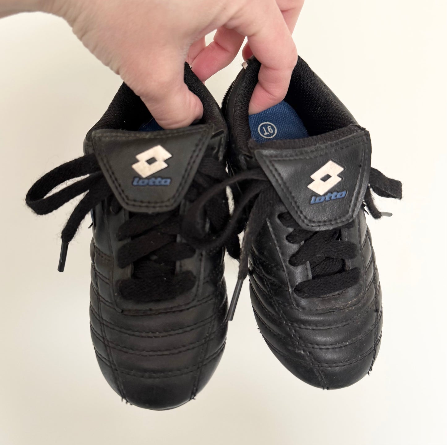 Lotto Black & Blue Soccer Cleats (9)