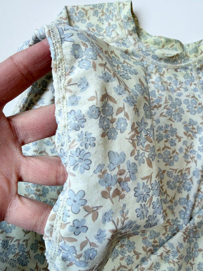 Rylee & Cru Off White & Dainty Blue Floral Long Sleeve Swim Top (4-5 Years)