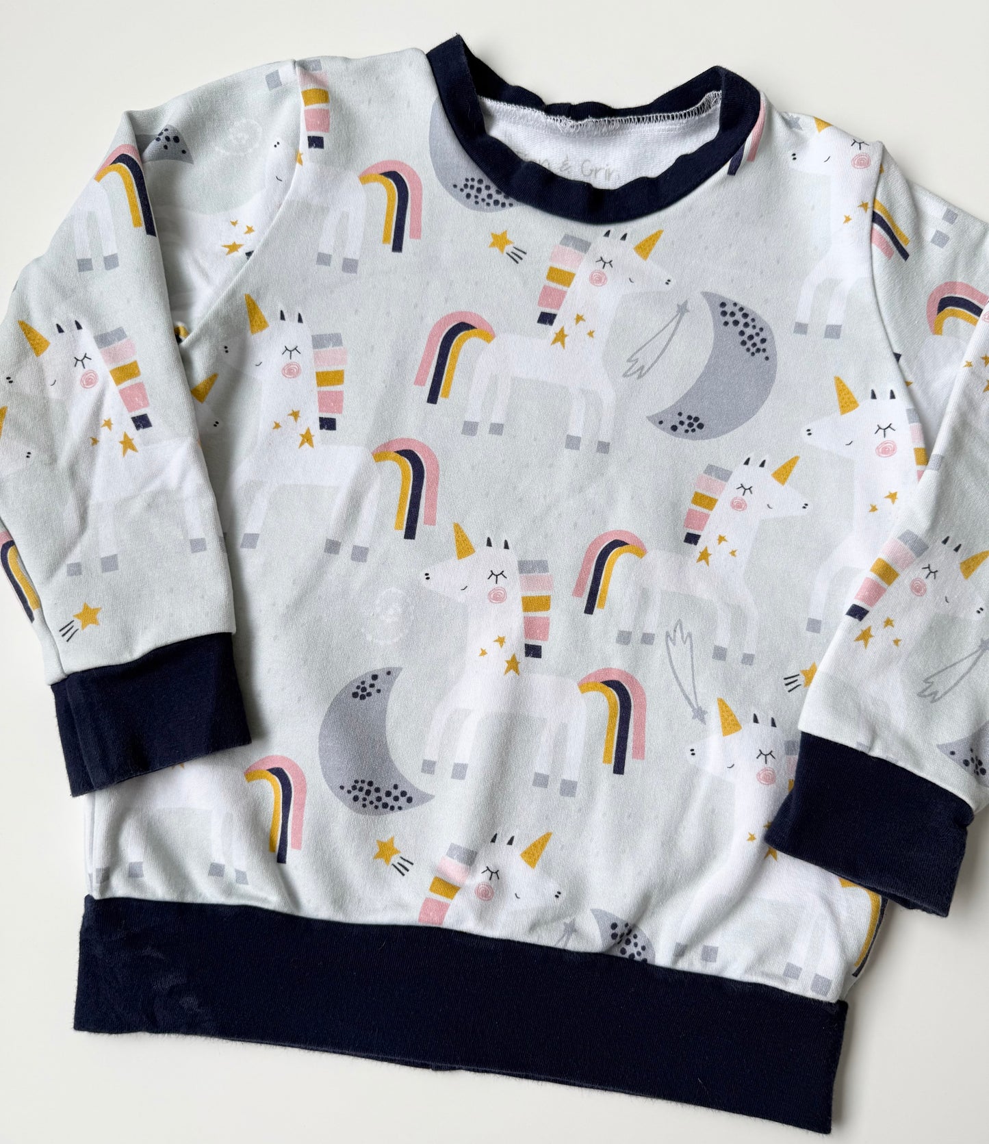 Finn & Grin Blue Unicorns Sweater (2T)