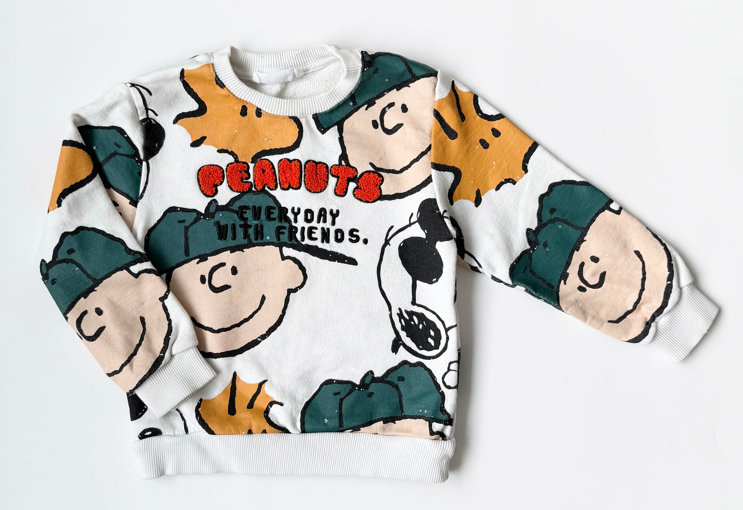 Zara x Peanuts White AOP “Everyday With Friends” Characters Crewneck Sweater (3-4 Years)