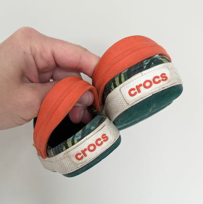 Crocs Camo & Orange Clogs With Fun Jibbitz (8/9)