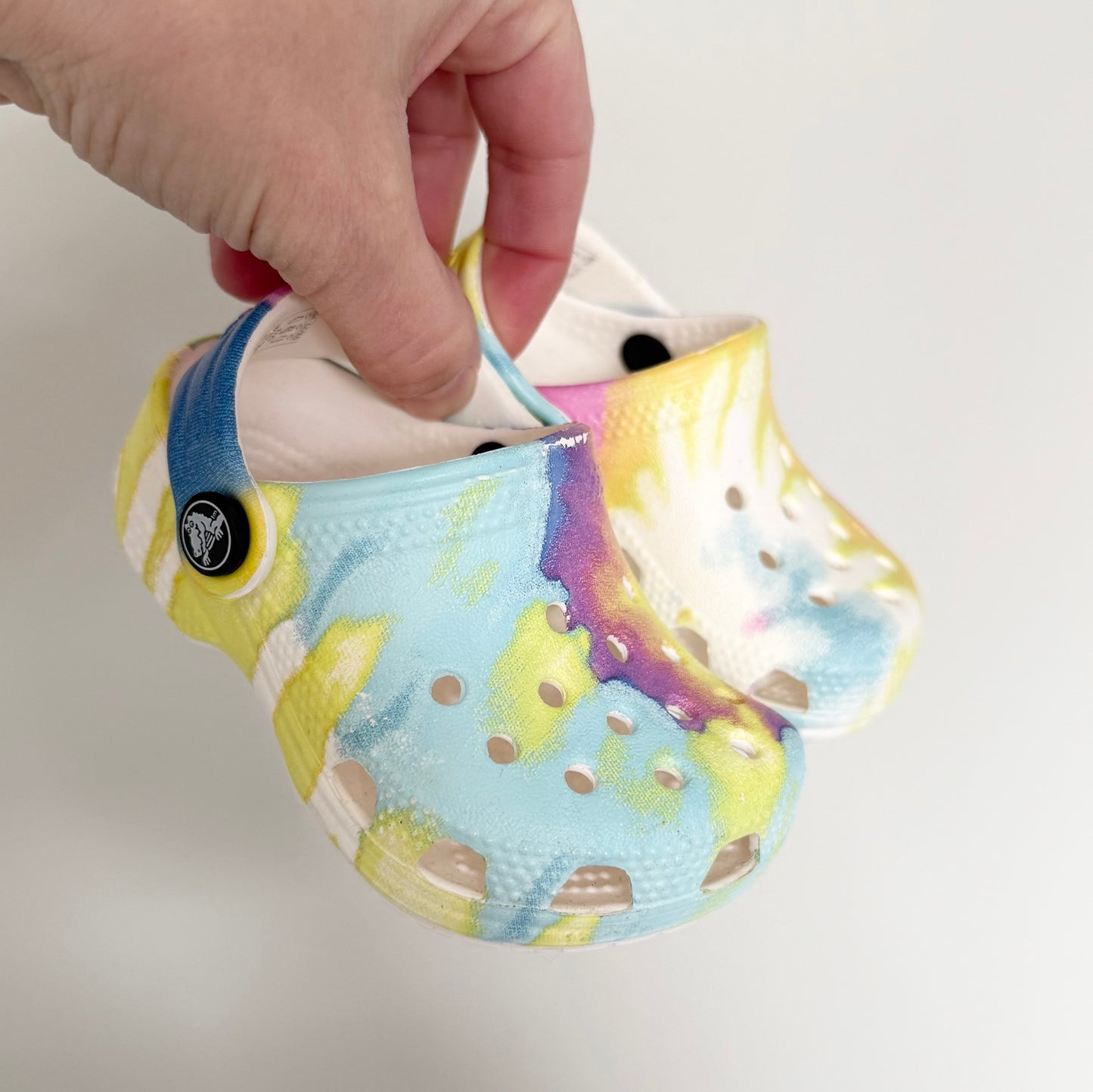 Crocs Light Tie Dye Clog Slip Ons (2/3)