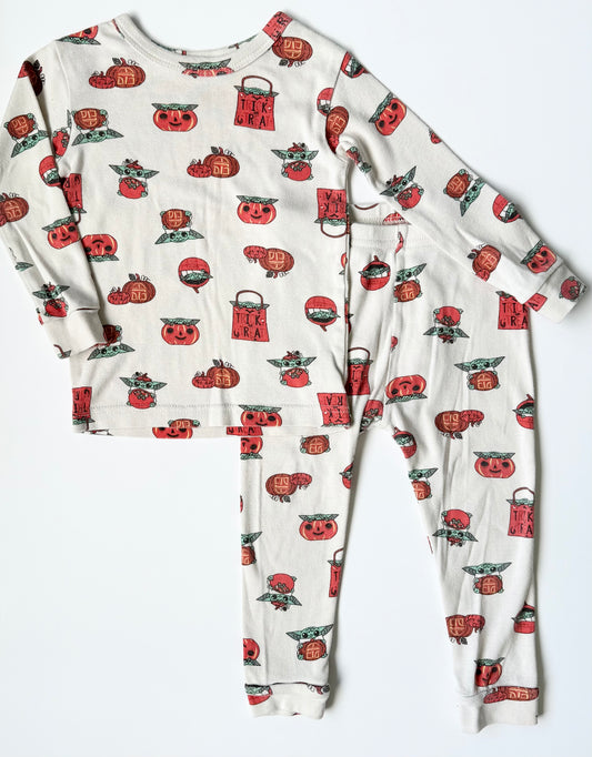 Baby Gap x Star Wars White Grogu Halloween AOP Two Peice PJ Set (2T)