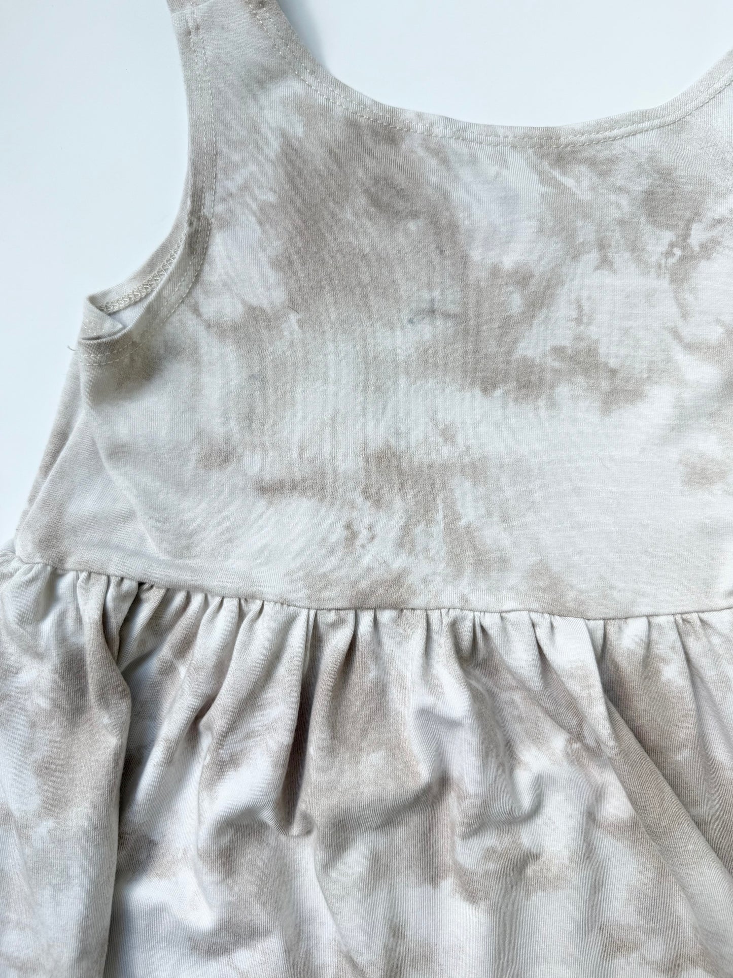 Jax & Lennon Beige Marbled Flowy Tank Top (3/4 Years)
