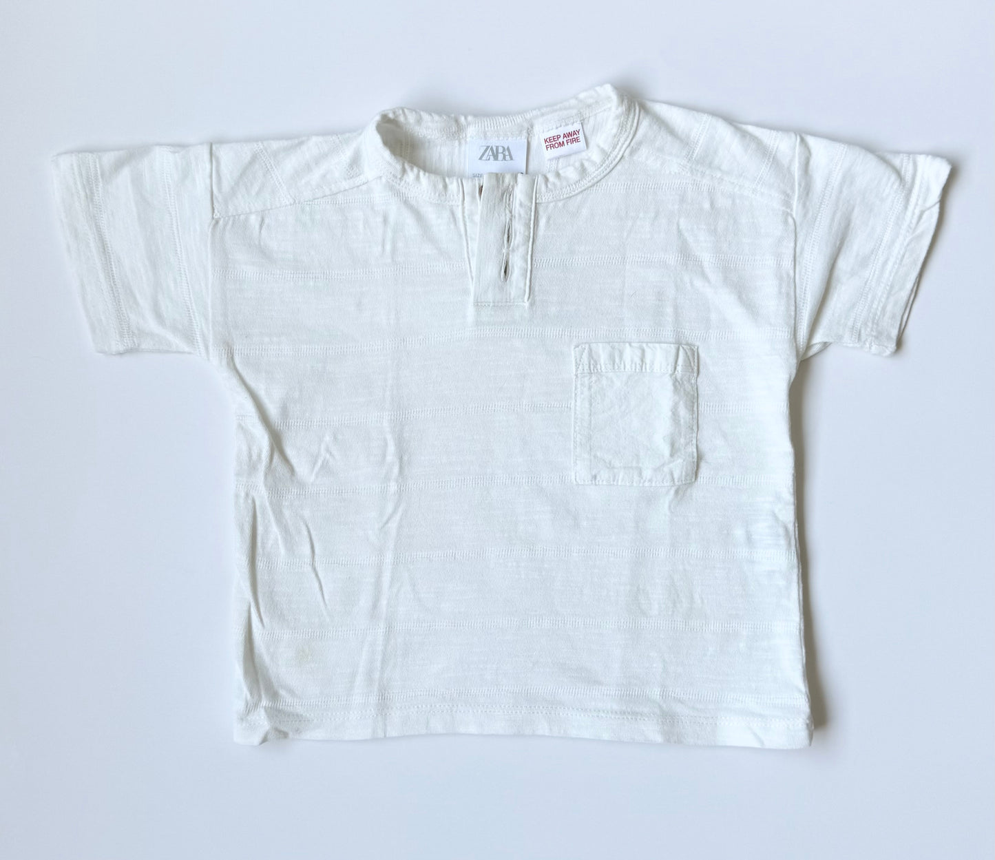 Zara White Textured Three Button Pocket T-Shirt (3-6 Months)
