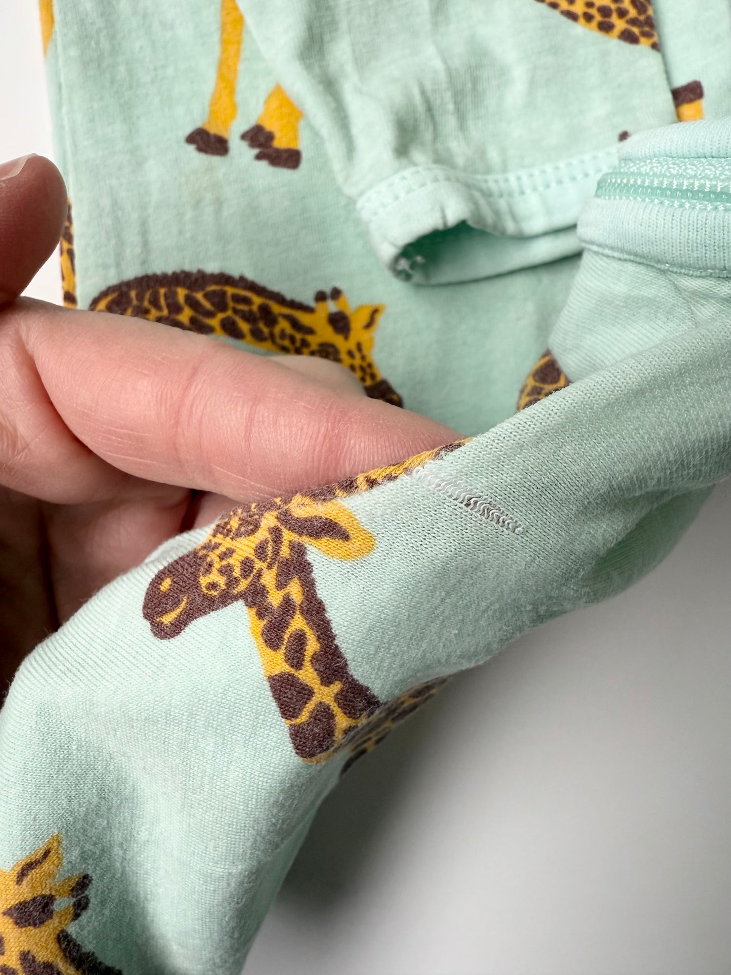 Bonds Wondersuit Light Blue Giraffes Sleeper Romper (12-18 Months)