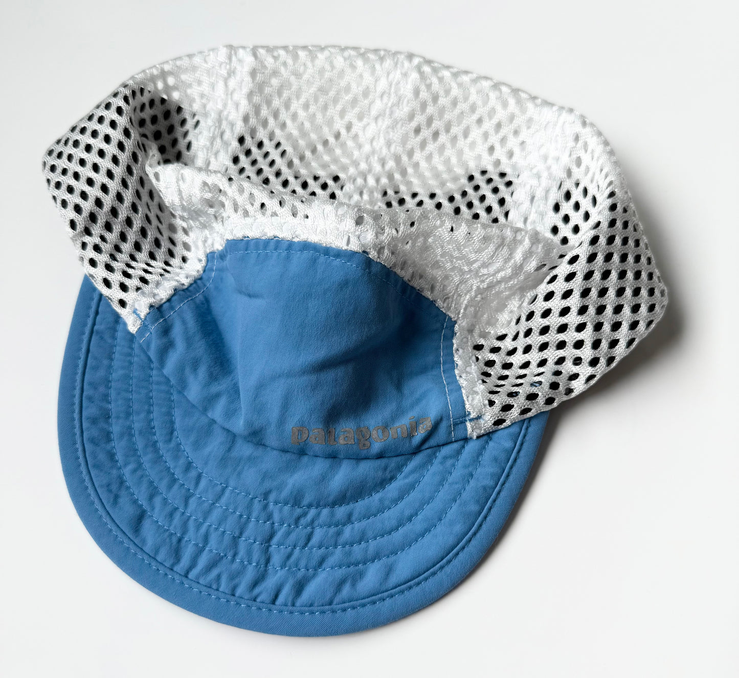 Patagonia Blue & White Mesh Duckbill Cap (8-10 Years)