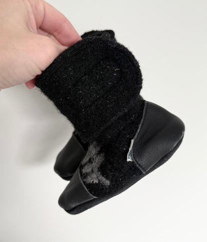 Nooks Black & Grey Leaves Wool Booties (5.5)