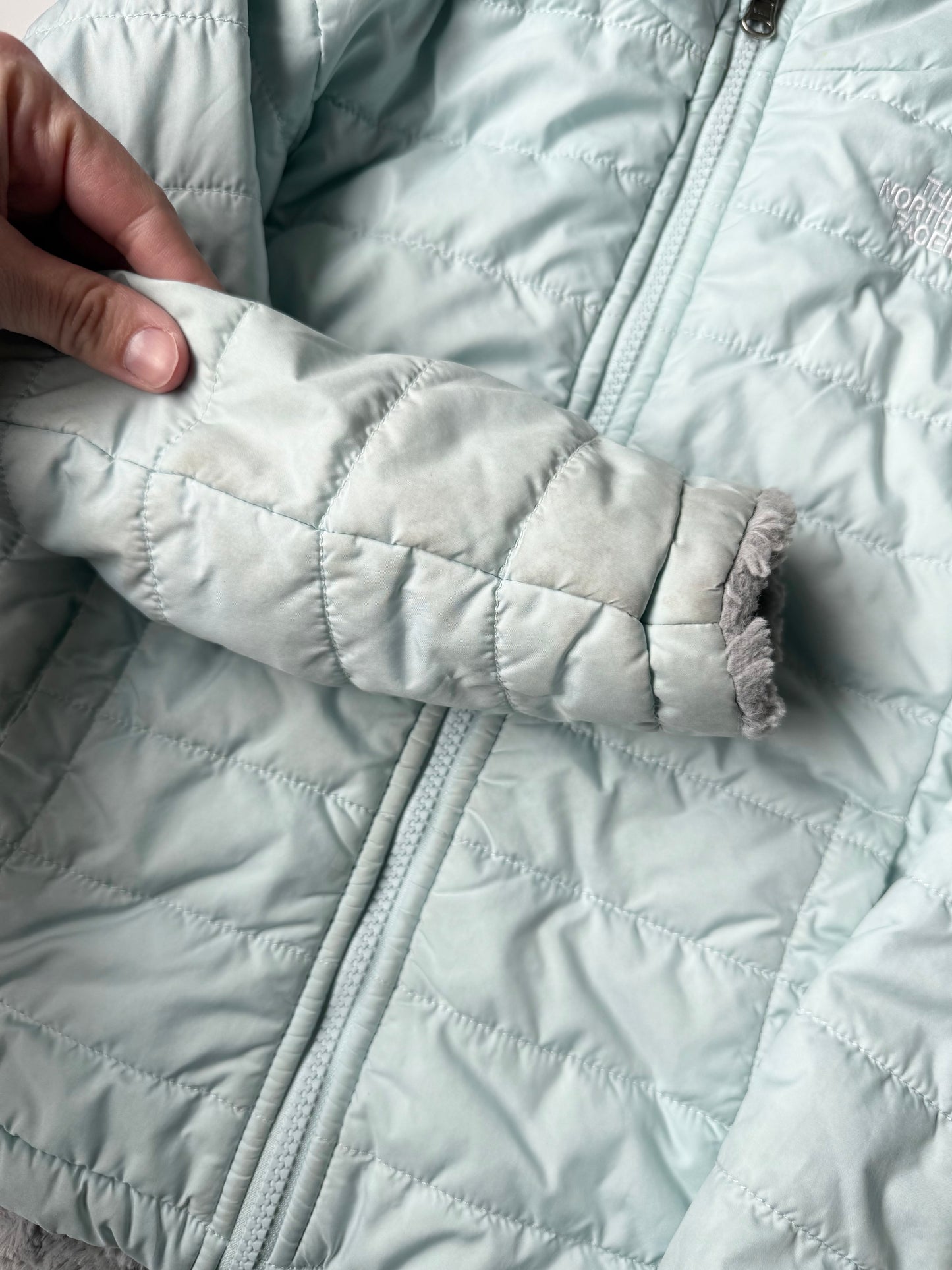 The North Face Mossbud Swirl Light Blue & Grey Fuzzy Reversible Winter Jacket (5T)