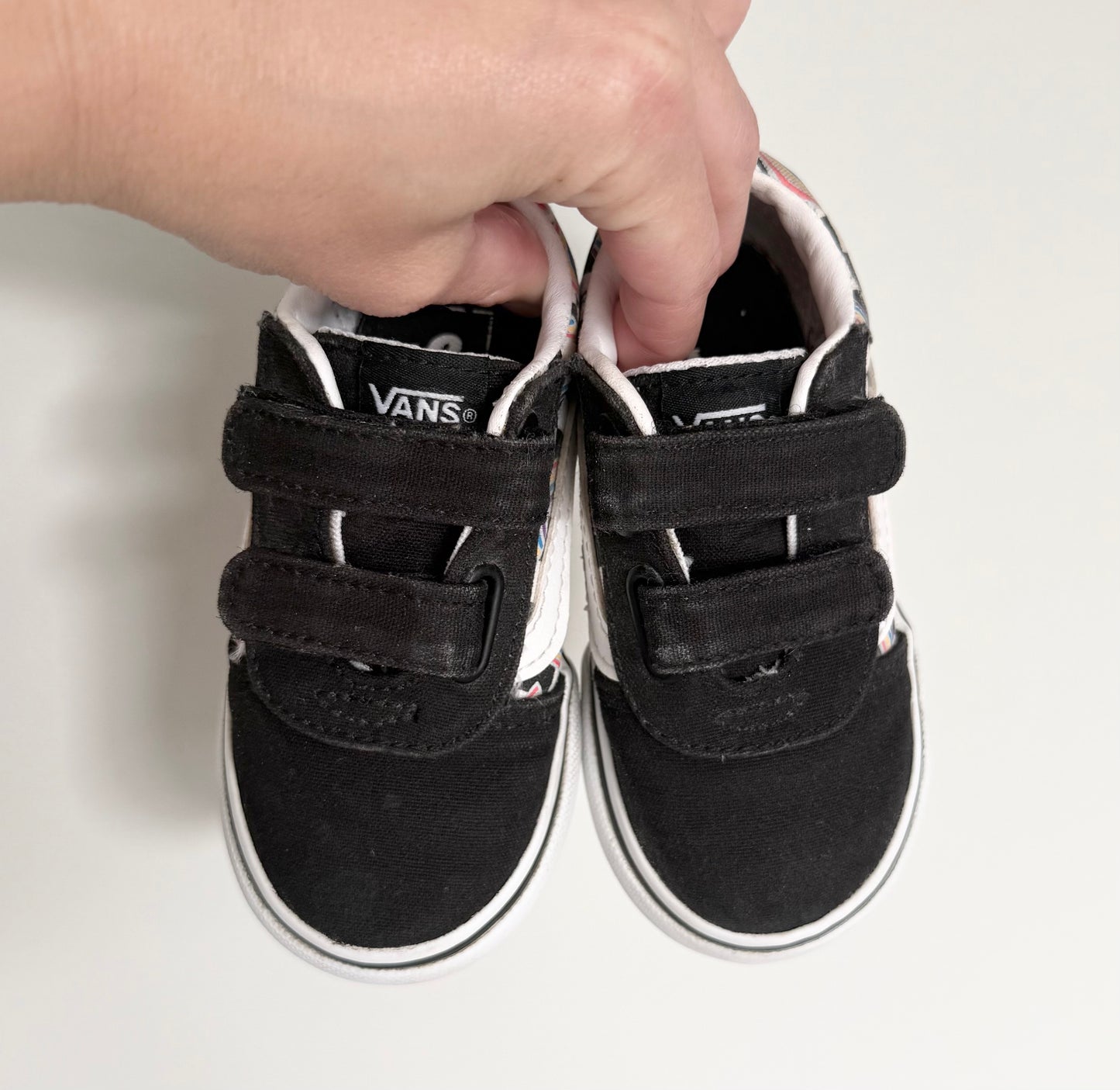 Vans Ward V Black Checkered Rainbow Velcro Sneakers (6)