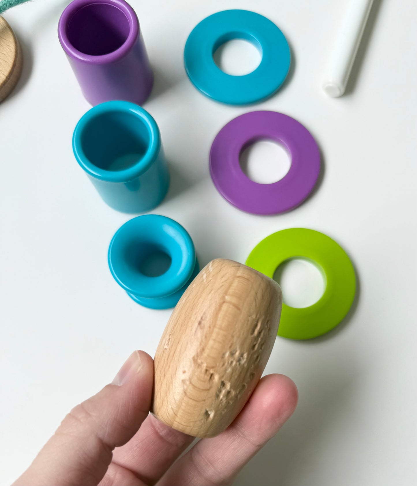 Lovevery Threadable Bead Kit & Drawsting Bag