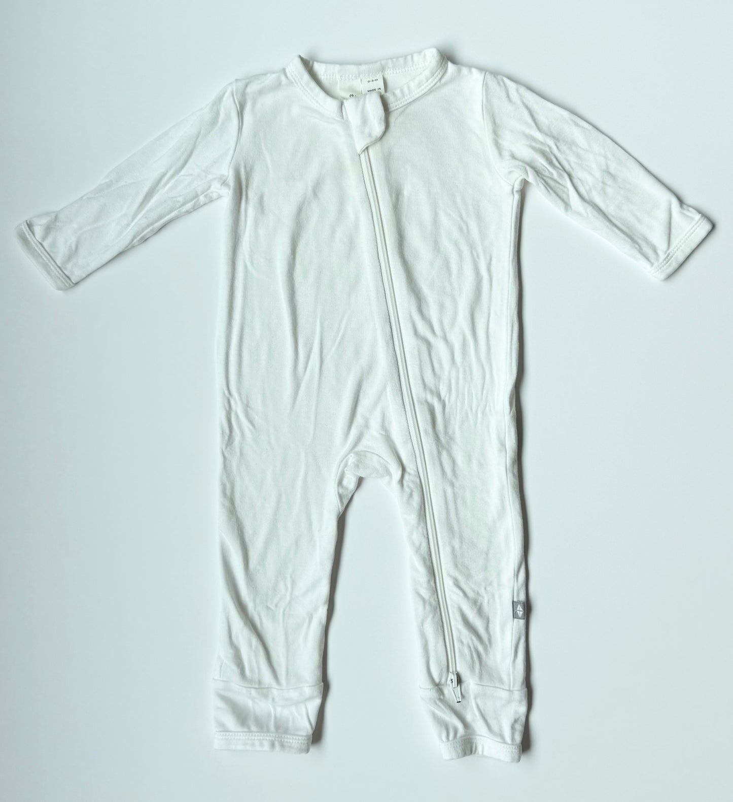 Kyte Cloud Zipper Romper (0-3 Months)