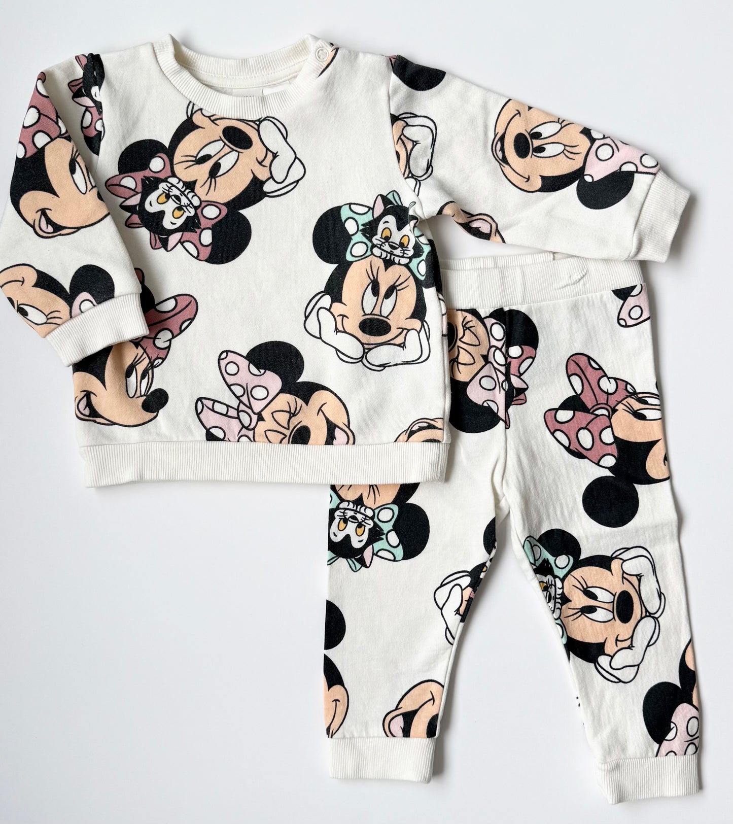 H&M x Disney White Minnie & Figaro Sweater & Pants Set (6-9 Months)