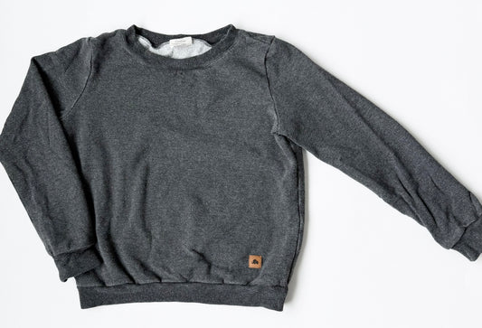 Klara’s Kreations Grey Elephant Crewneck Sweater (4-5 Years)