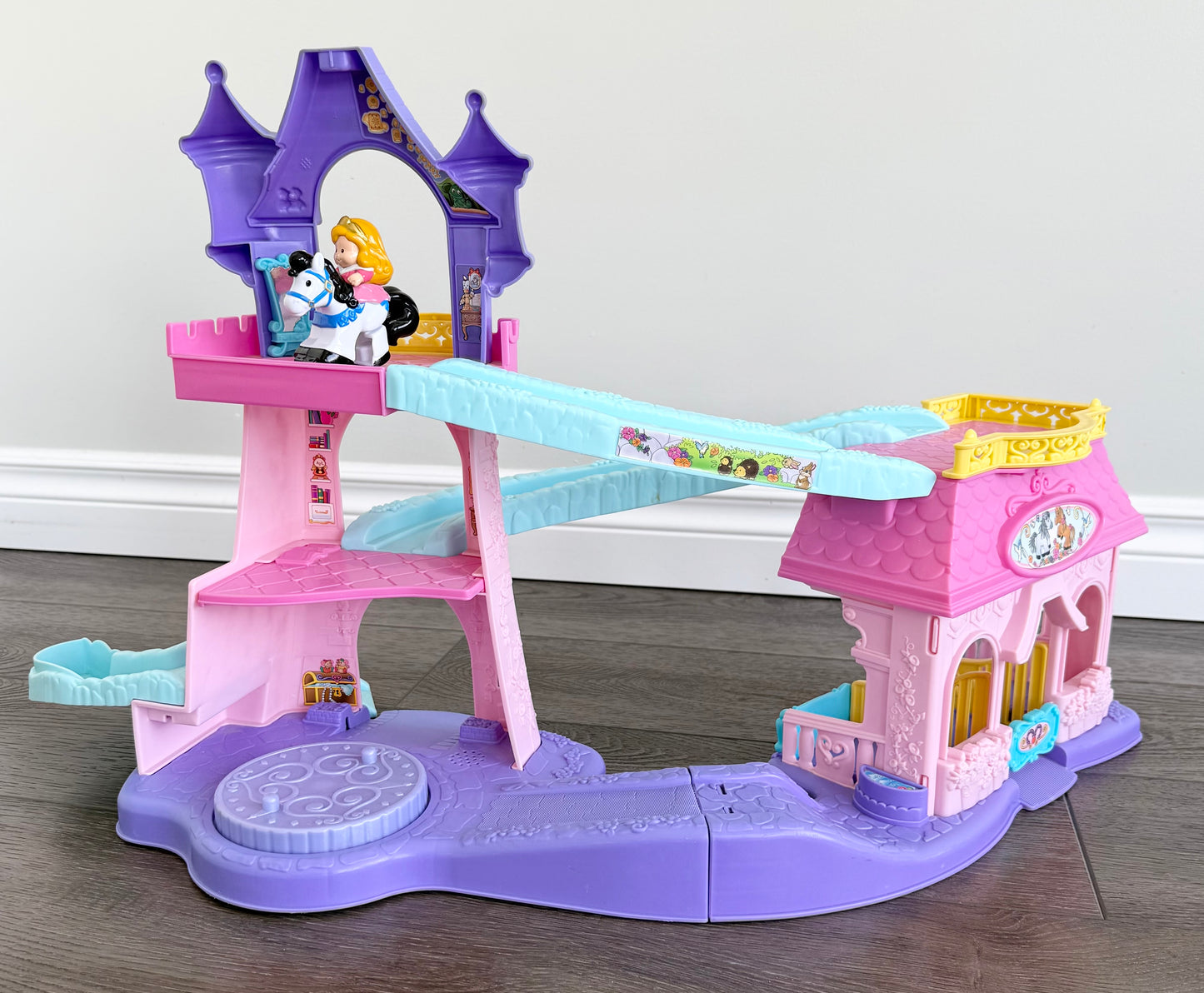 Fisher-Price Little People Disney Princess Klip Klop Castle & Aurora Horse