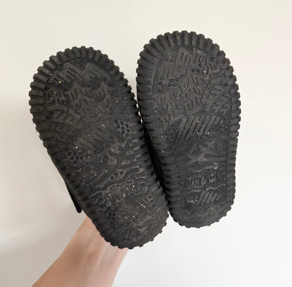 Jan & Jul Insulated Black Ankle Boots (6)