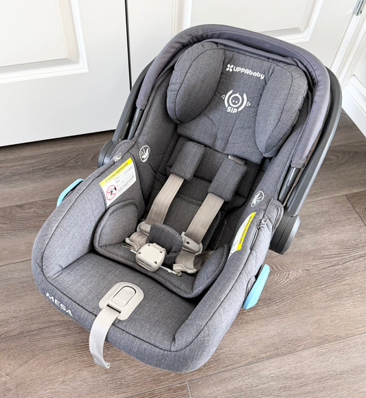 Uppababy Mesa V2 Infant Car Seat in Greyson & Travel Bag