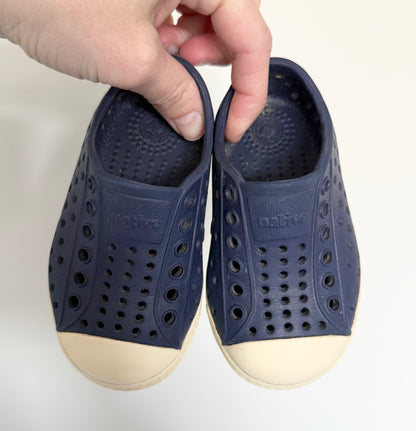 Native Navy Jefferson Slip Ons (5)