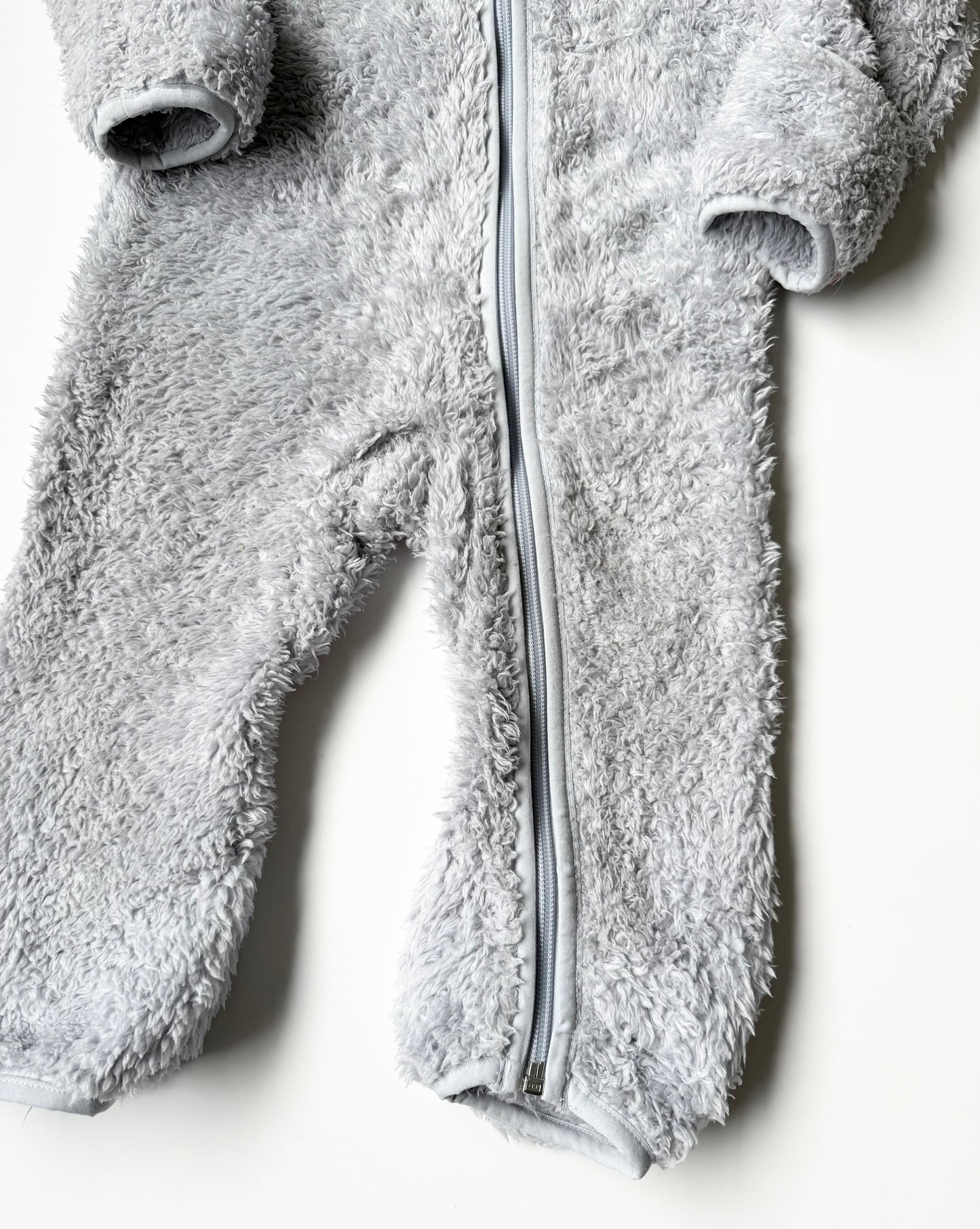 The North Face Baby Bear Grey Furry Bunting Suit (12-18 Months)