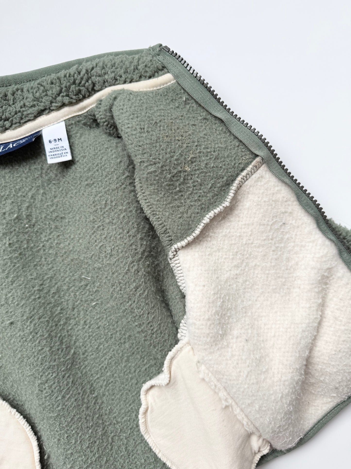 The Children’s Place Green & White Sherpa Zip Up (6-9 Months)