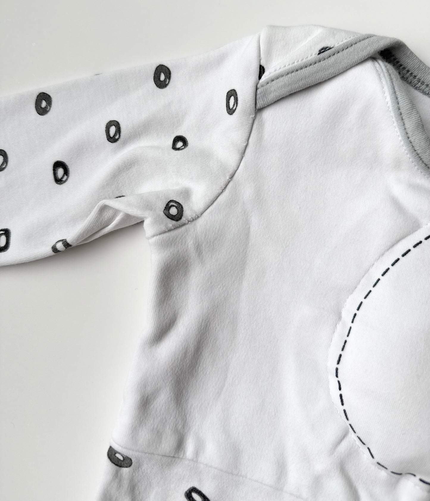 Nested Bean White & Grey Weighted Long Sleeve Zen Classic Bodysuit (3-6 Months)