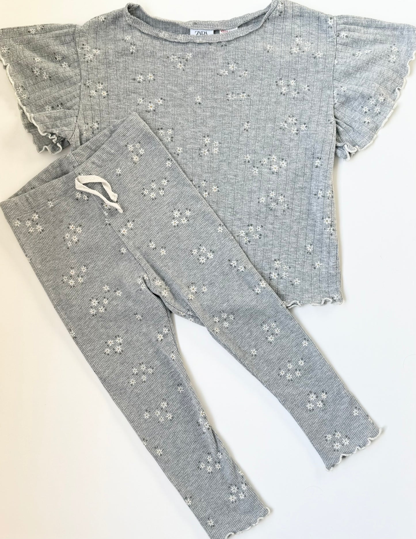 Zara Grey & Dainty White Floral Ribbed T-Shirt & Leggings Set (3-4 Years)