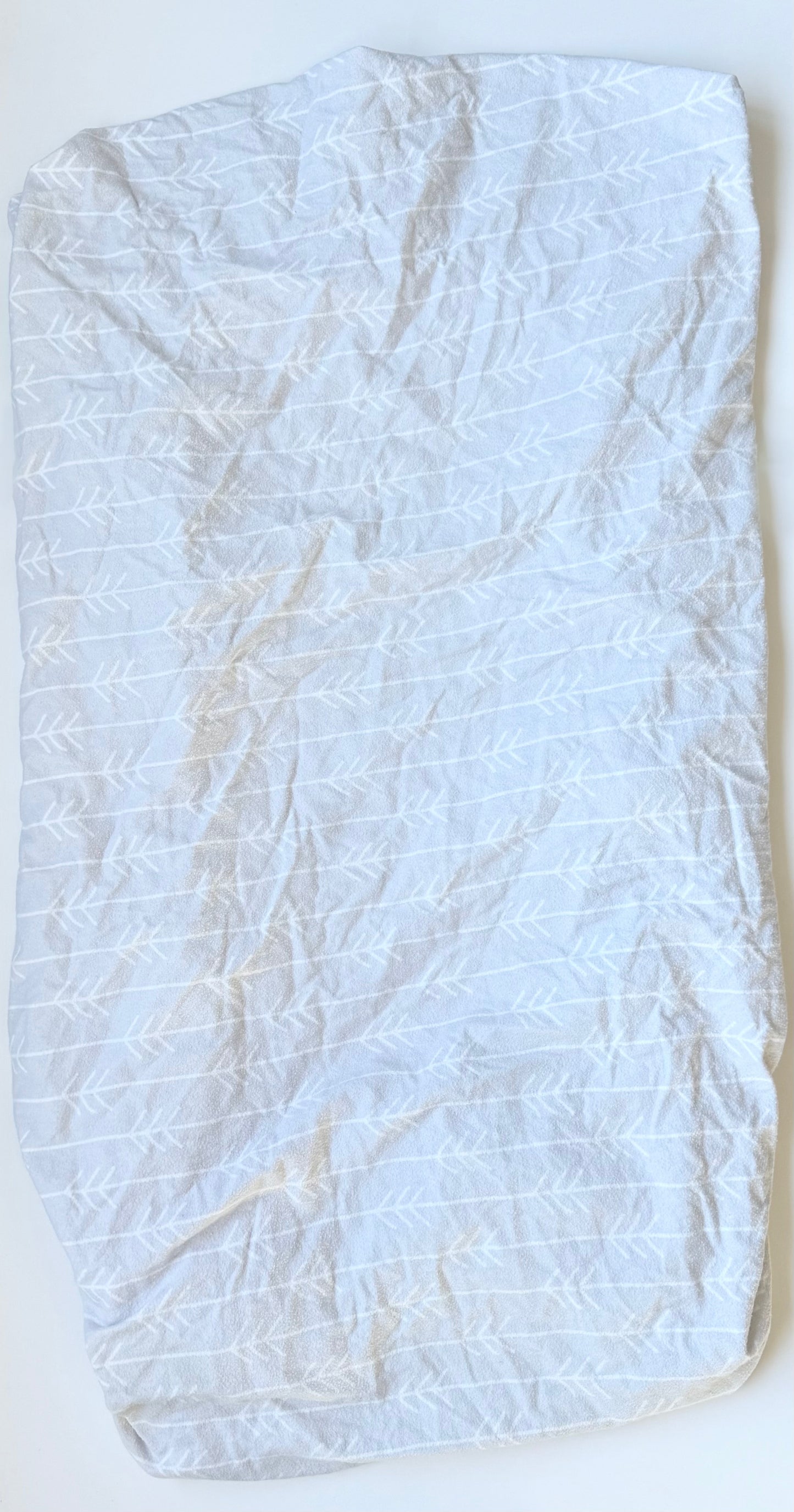 Kushies Light Grey Arrows Flannel Crib Sheet