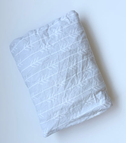 Kushies Light Grey Arrows Flannel Crib Sheet
