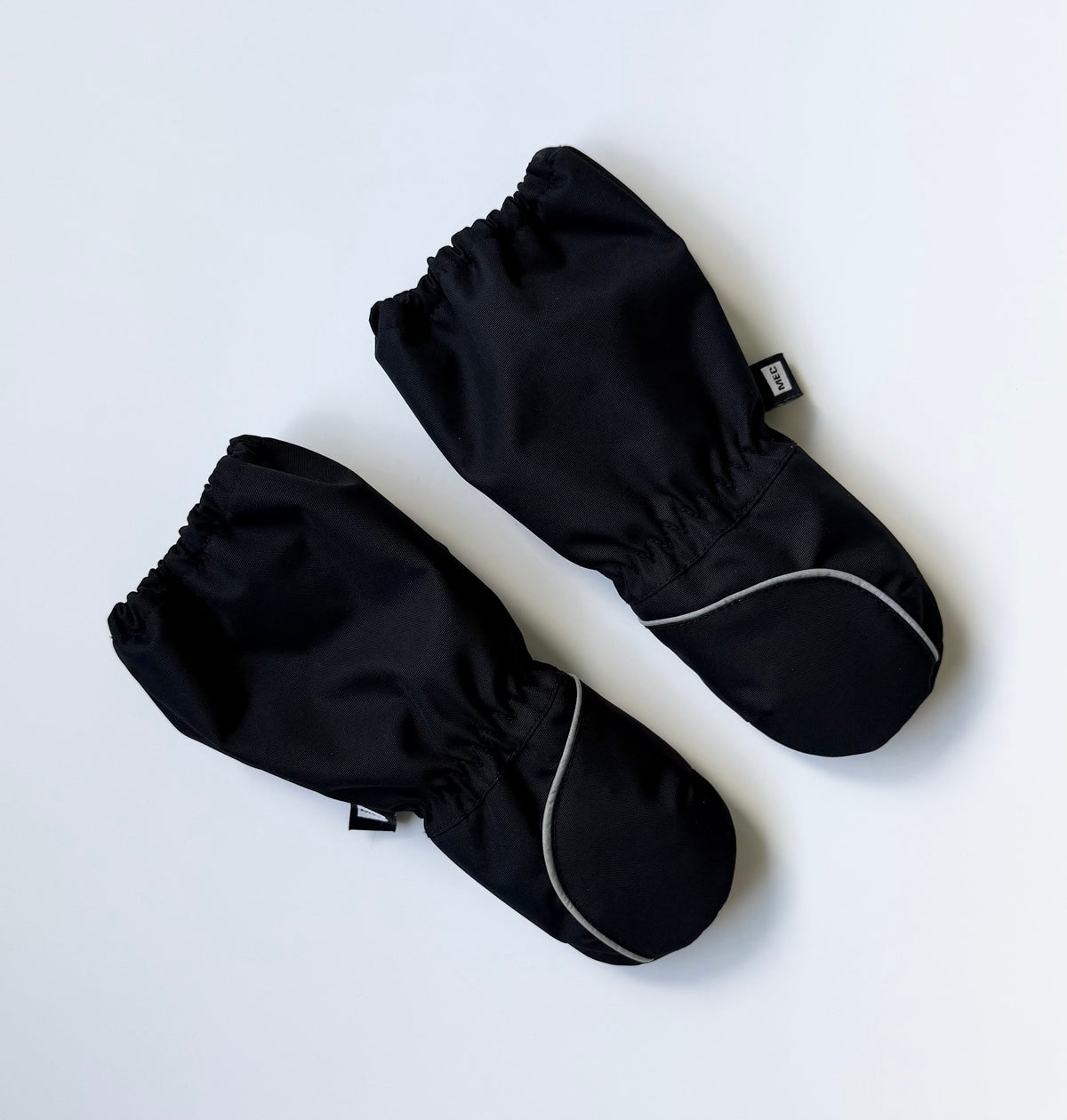 MEC Black Toaster Mittens (6-12 Months)