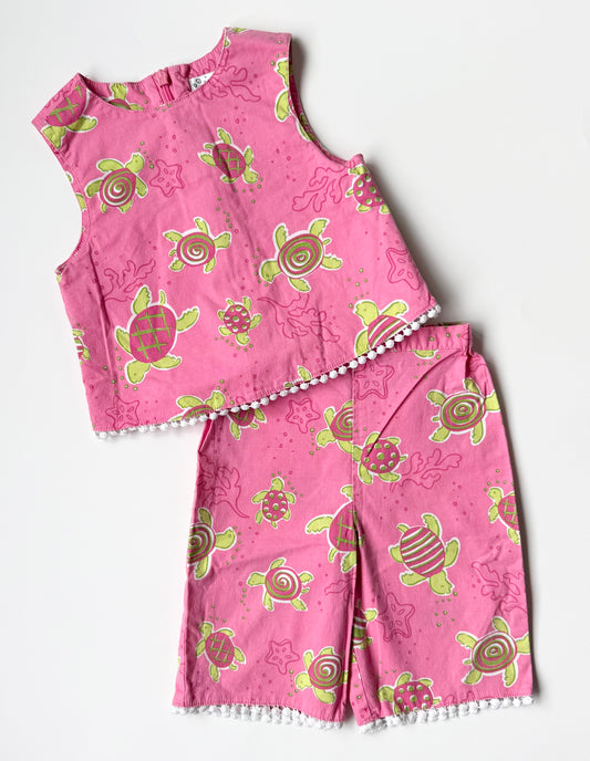 Puddles ‘n’ Bubbles Pink Tropical Turtles Tank Top & Matching Capris Set (18 Months)