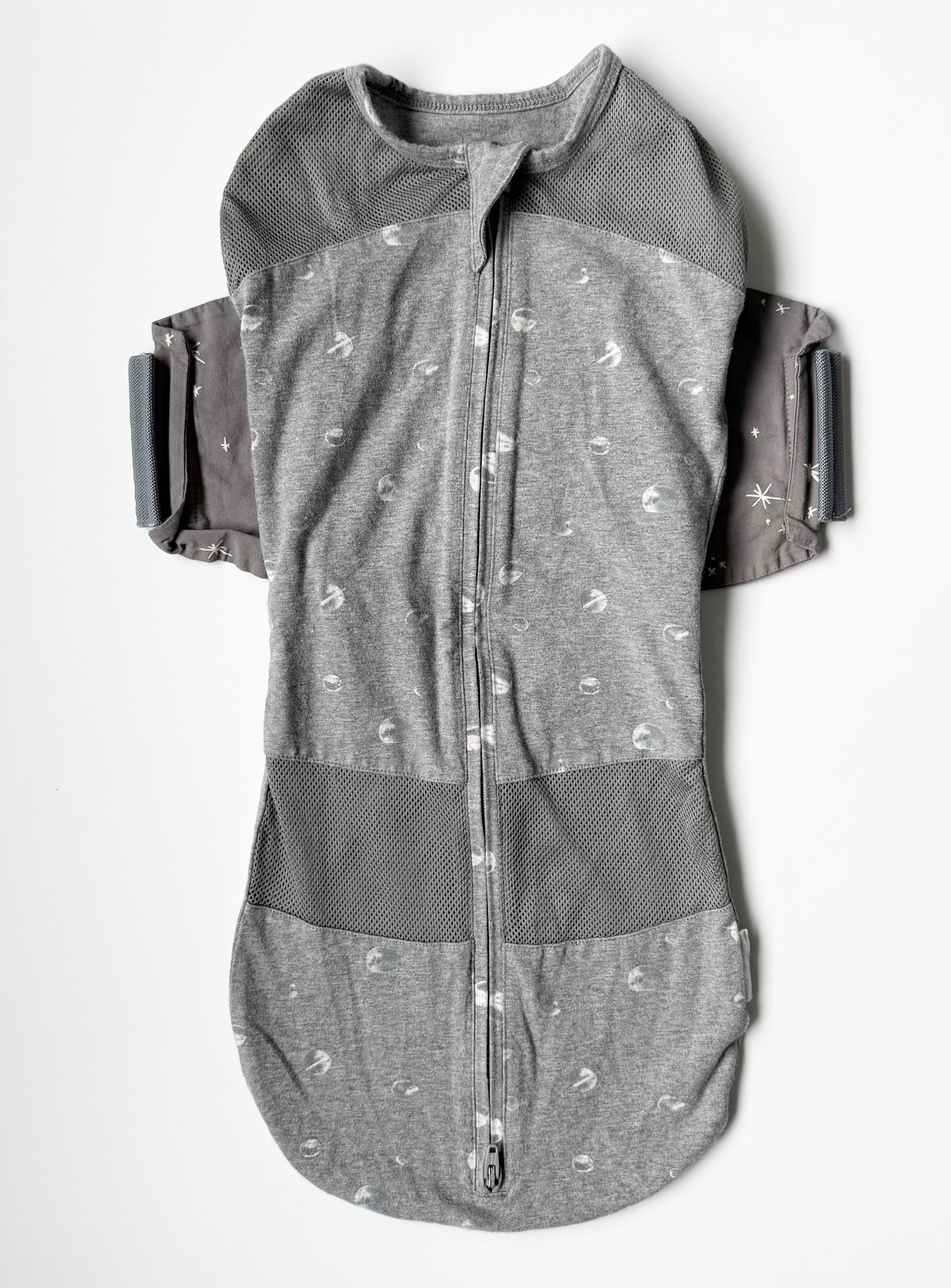Happiest Baby SNOO Graphite Planets Sleep Sack Swaddle (Medium)