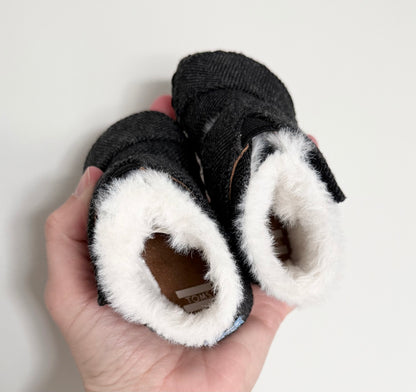 Toms Cuna Heathered Black Fur Lined Booties (2)