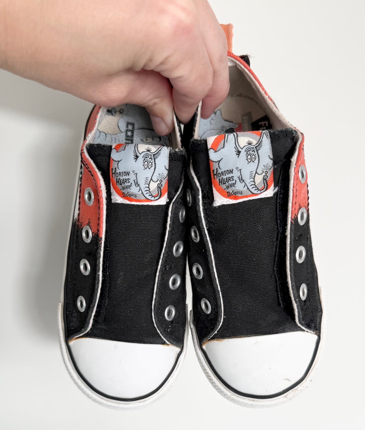 Converse x Dr.Seuss Horton Hears A Who Black & Red Velcro Sneakers (10)
