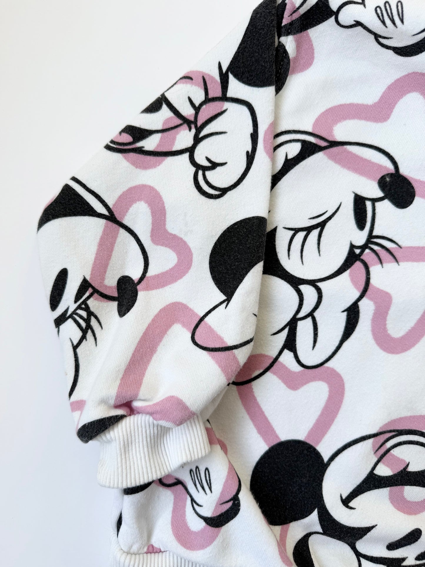 Zara x Disney White & Pink Minnie Mouse Hearts Crewneck Sweater (2-3 Years)