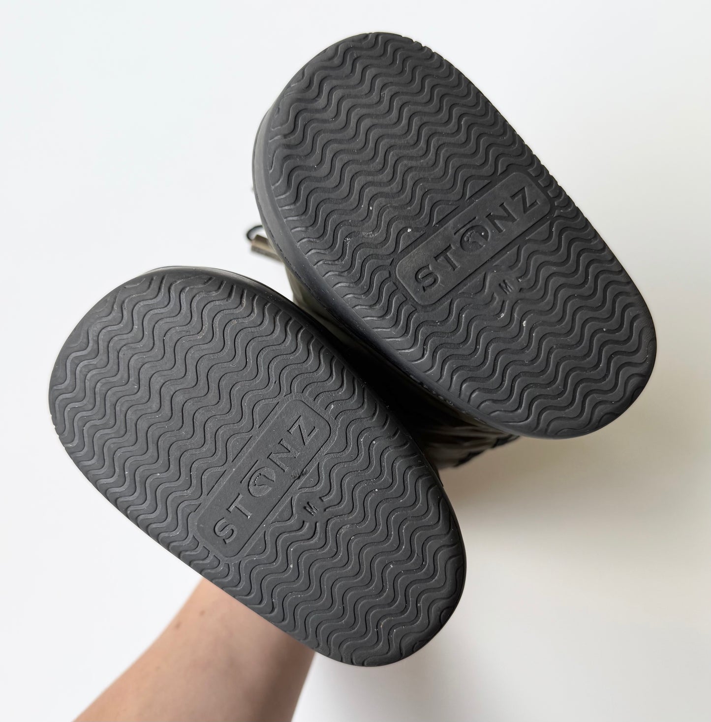Stonz Puffer Booties in Cypress (Medium)