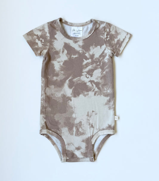 Jax & Lennon Brown Sand Short Sleeve Bodysuit (6-12 Months)