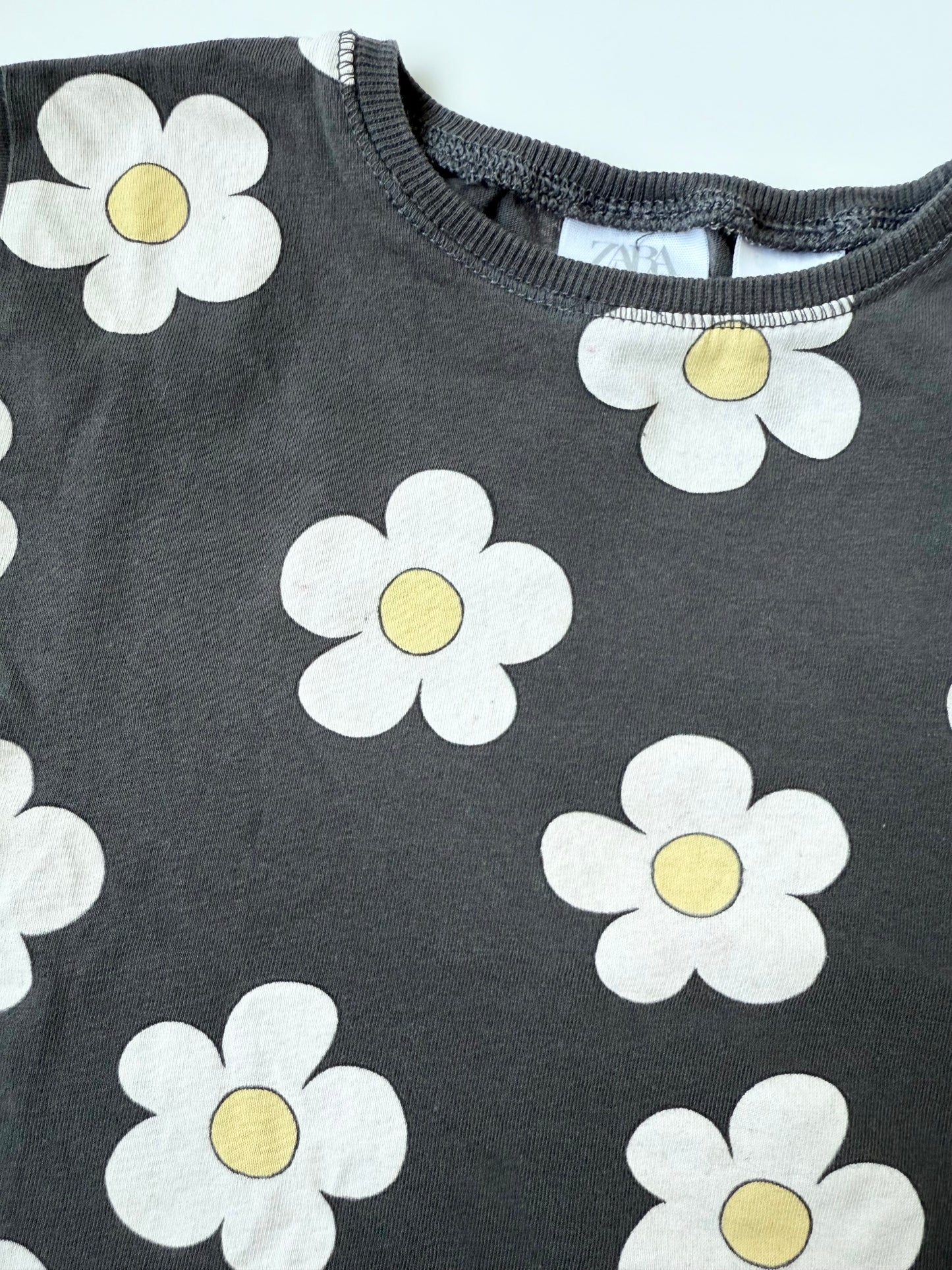 Zara Dark Grey Daisy T-Shirt (6-9 Months)