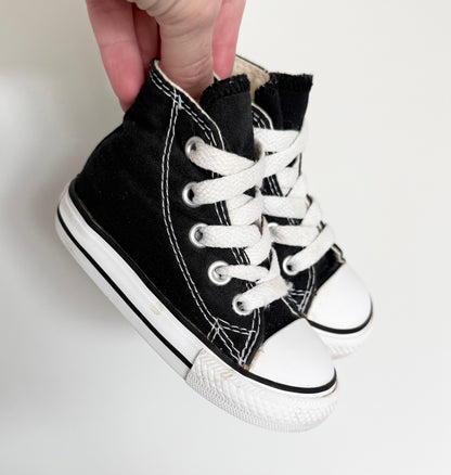 Converse Black Hight Top Lace Up Sneakers (4)