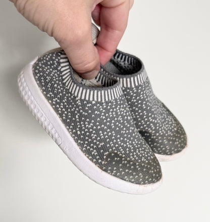 Minimoc Grey & White Knit Speckled Stretch Slip On Sneakers (5)