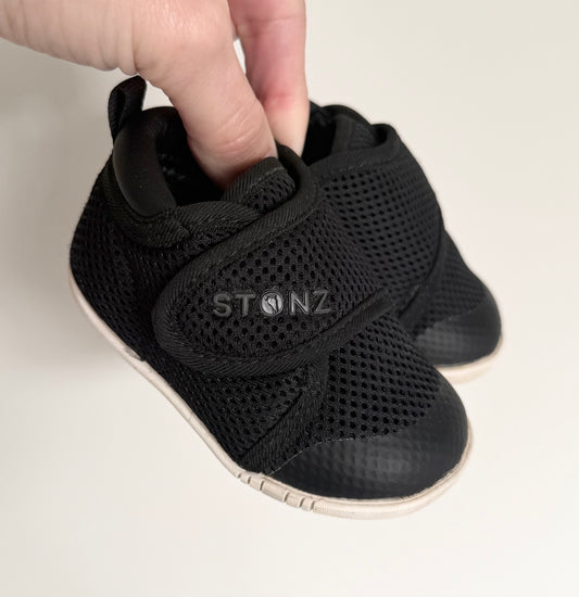 Stonz Black Cruiser Velcro Sneakers - Baby (4)