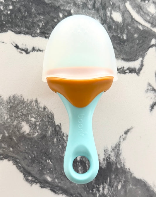 Boon Pulp Silicone Feeder - Light Blue & Gold
