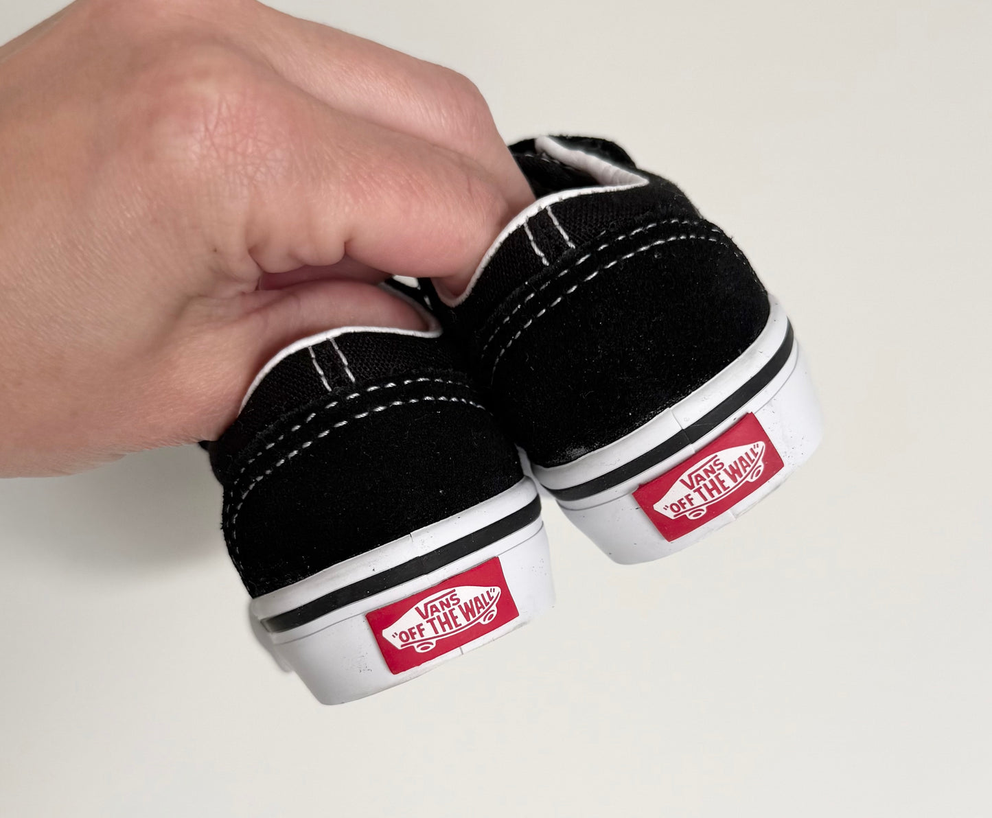 Vans Old Skool V Black & White Suede Velcro Sneakers (4)