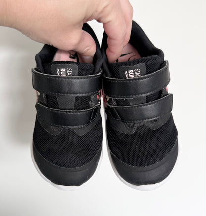 Nike Star Runner 2 Black Vintage Floral Stretch Lace & Velcro Sneakers (8)